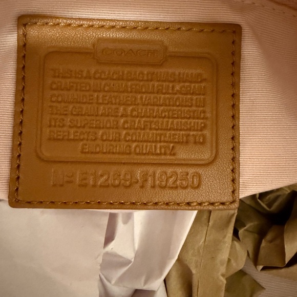 Coach Vintage SoHo NWT’s White/Nutmeg Brown Hobo Bag - Picture 9 of 9